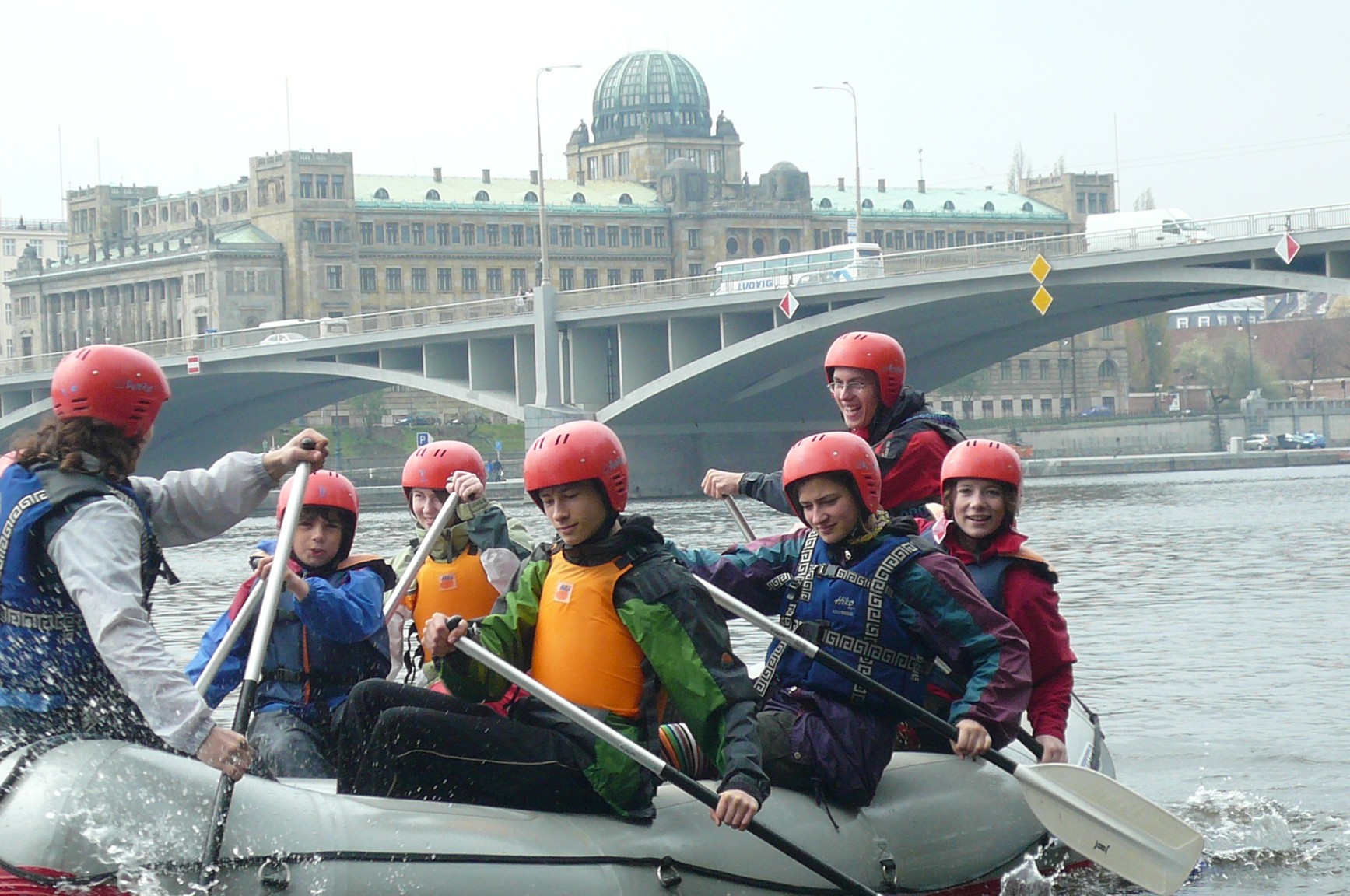 CAL 2008 04 Studna jez za vecera septa 51